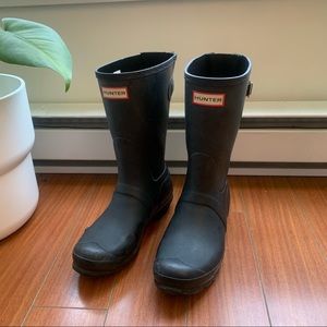 Mid Calf Hunter Rain Boot